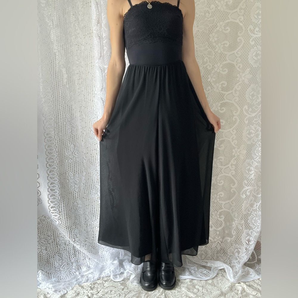 Vintage 90s/Y2K Black Chiffon Wide Leg Pants Minimalist Flowy Dressy - Picture 3 of 12